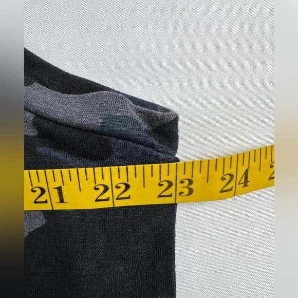 Prana Cozy Up Barmsee Camo Sleeveless Hemp Blend Top - Picture 8 of 11